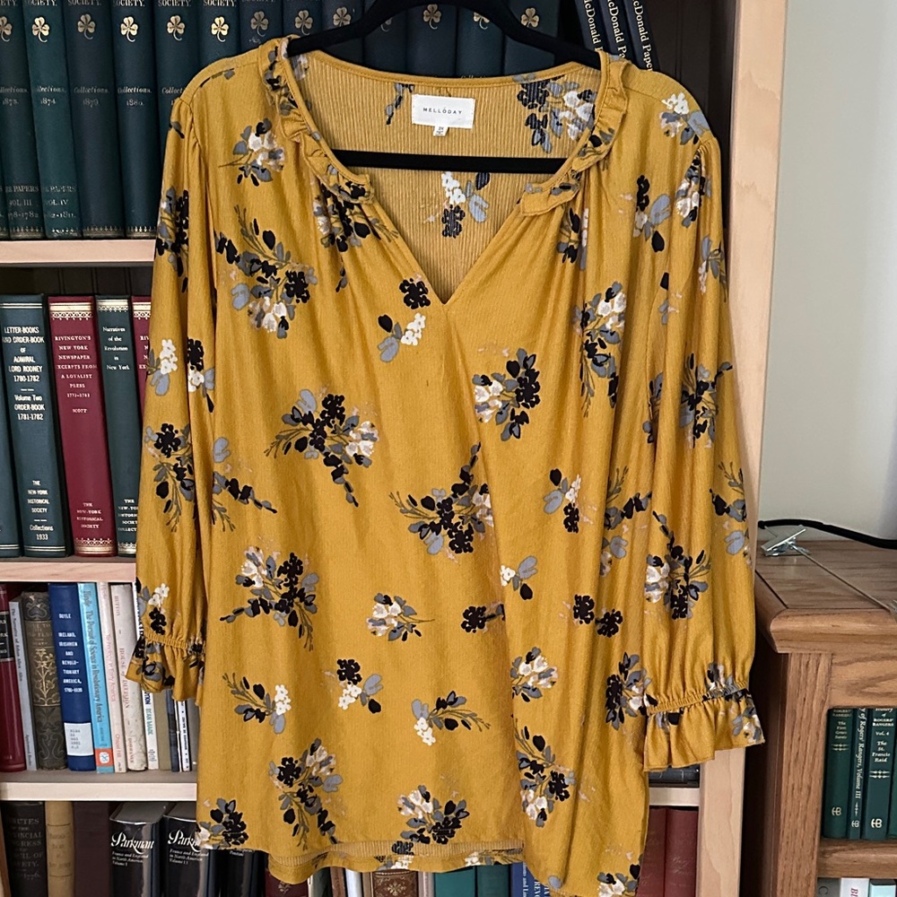 MELLODAY Mustard Floral V-Neck Tunic